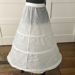 Elegant White peticoat Skirt